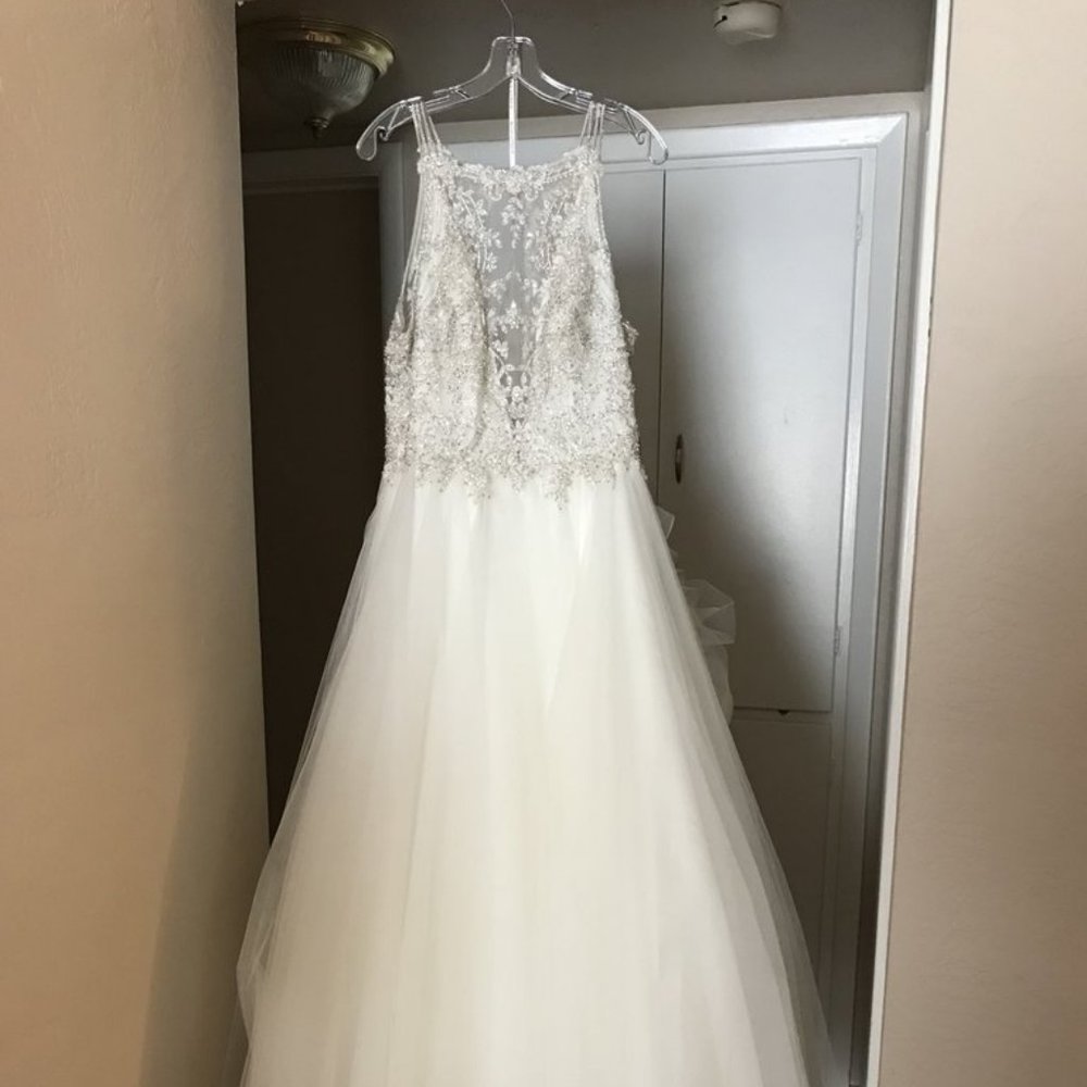 Size 10-12 Maggie Sottero Lisette Wedding Gown
